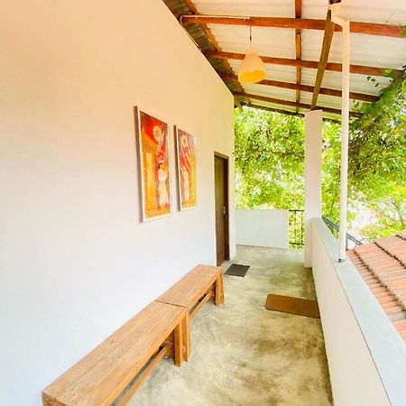 Coconut Reach Hotel Mirissa Exterior photo
